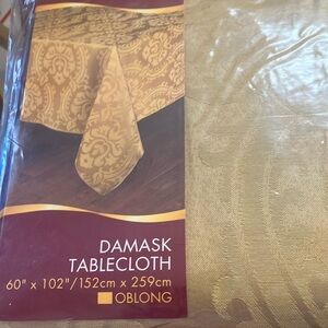 Damask Oblong Tablecloth in Gold Tone